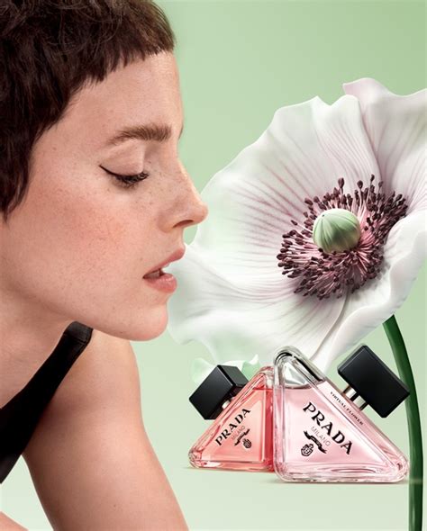 paradoxe virtual flower prada.